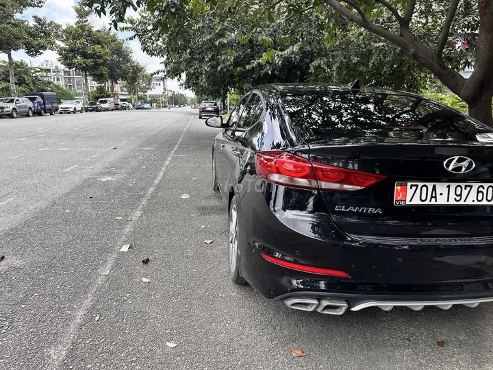 Hyundai Elantra 2019 photo 5