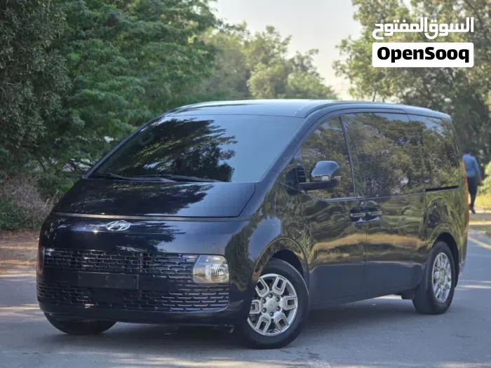 Hyundai Staria 2023 photo 3