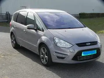 Ford Focus 2010 photo 4