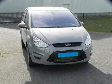 Ford Focus 2010 photo 2