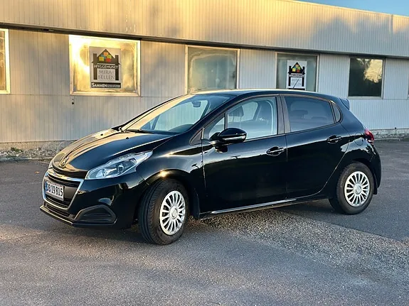 Peugeot 208 2017 photo 3