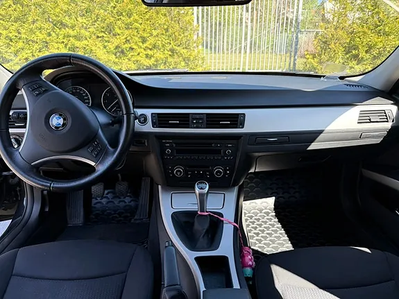BMW 318I