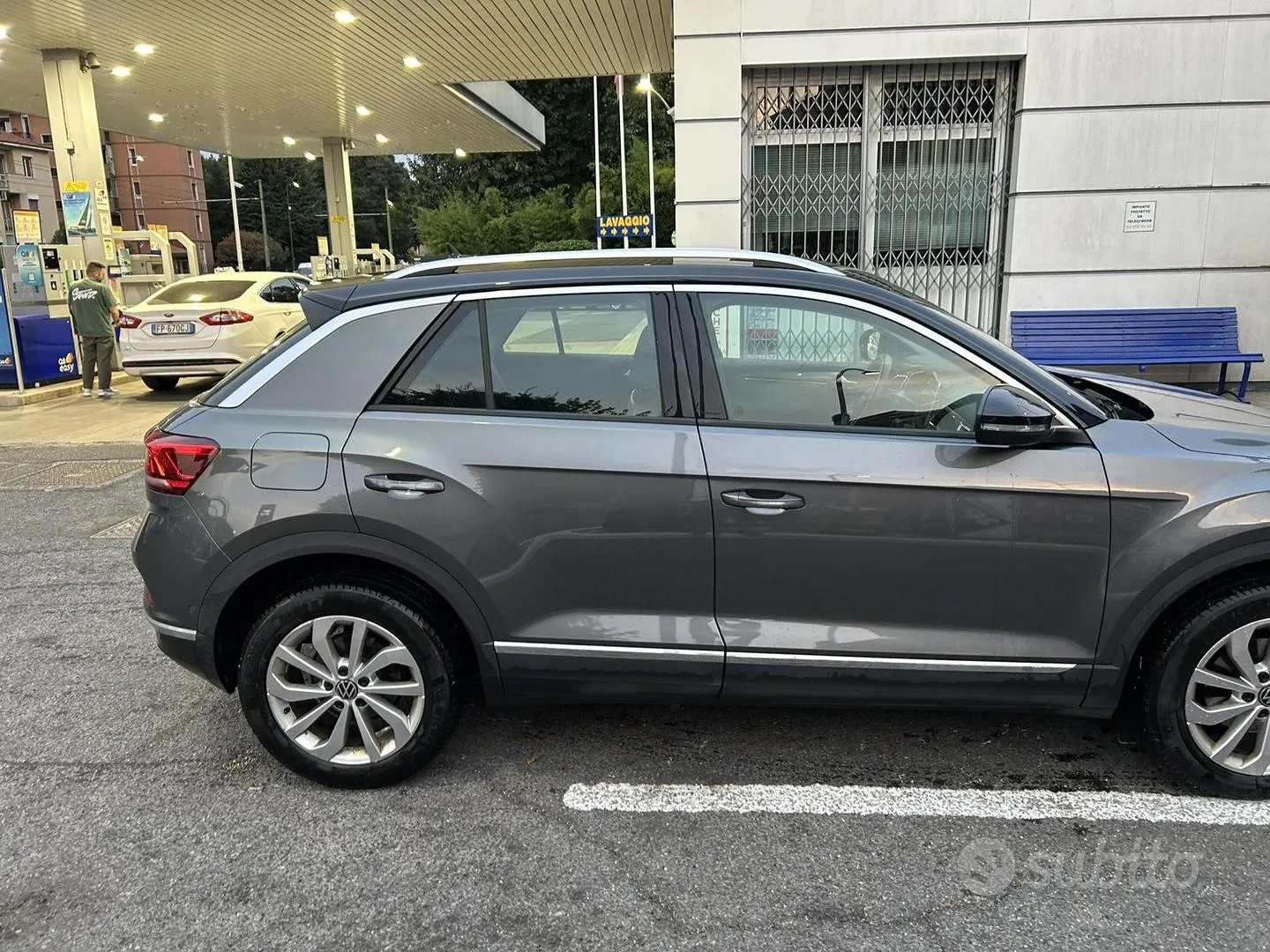 Volkswagen T-Roc 2022 photo 2