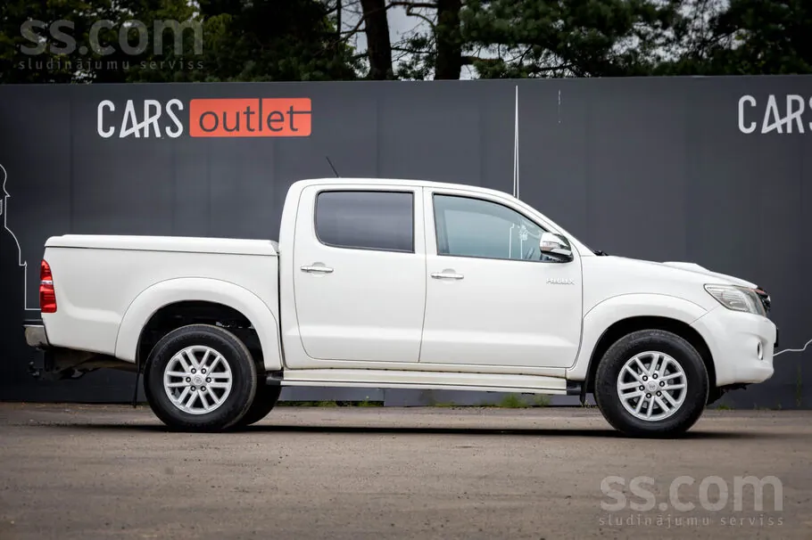 Toyota Hilux 2014 photo 4