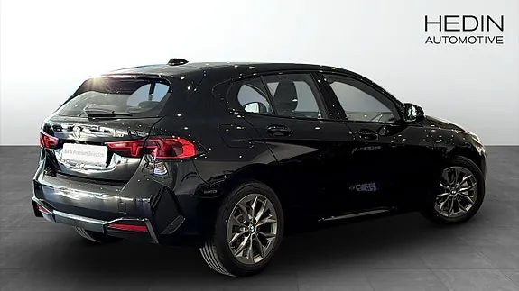 BMW 120 2026 photo 2