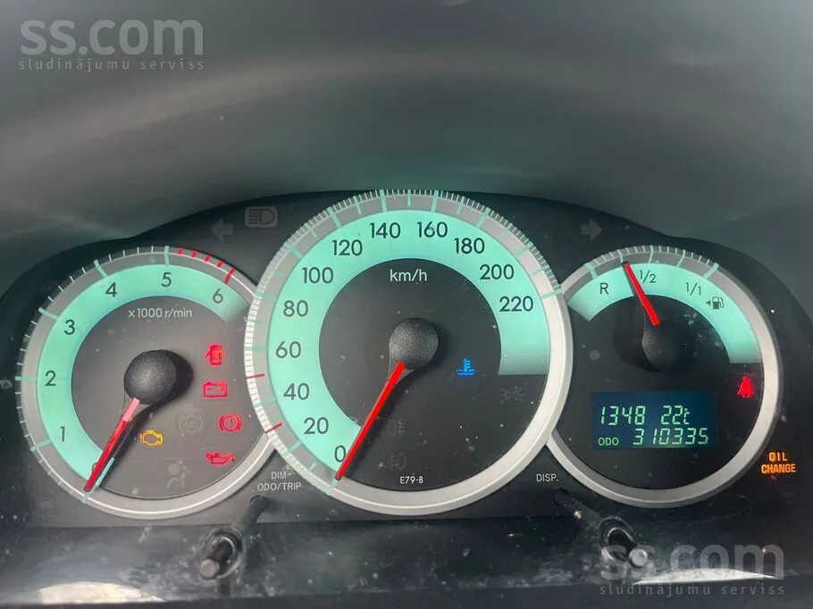 Toyota Corolla Verso 2005 photo 4
