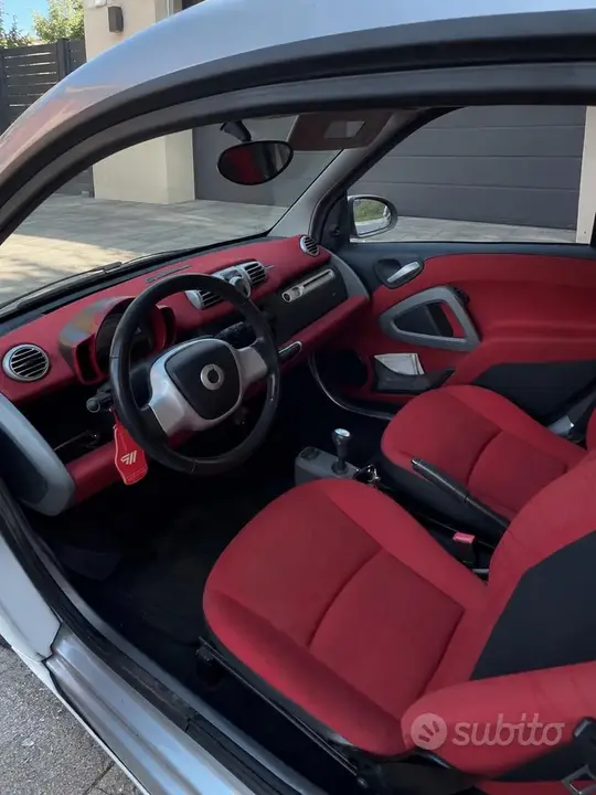 Smart Fortwo 2011 photo 4