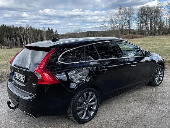 Volvo V60 2014 photo 2