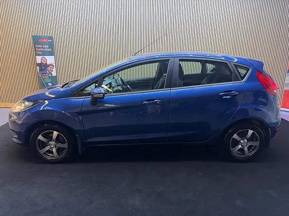 Ford Fiesta 2010 photo 2