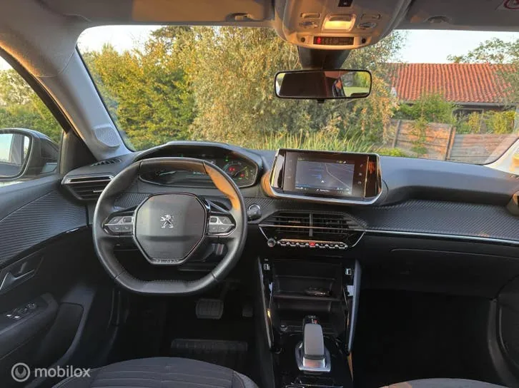 Peugeot E-208 2020 photo 3