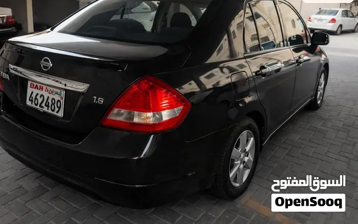 Nissan Tiida 2011 photo 5
