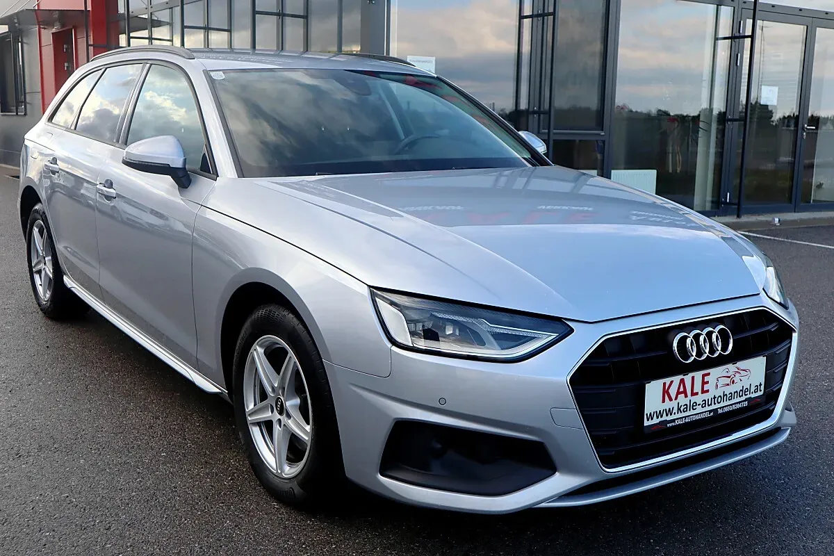 Audi A4 2021 photo 2