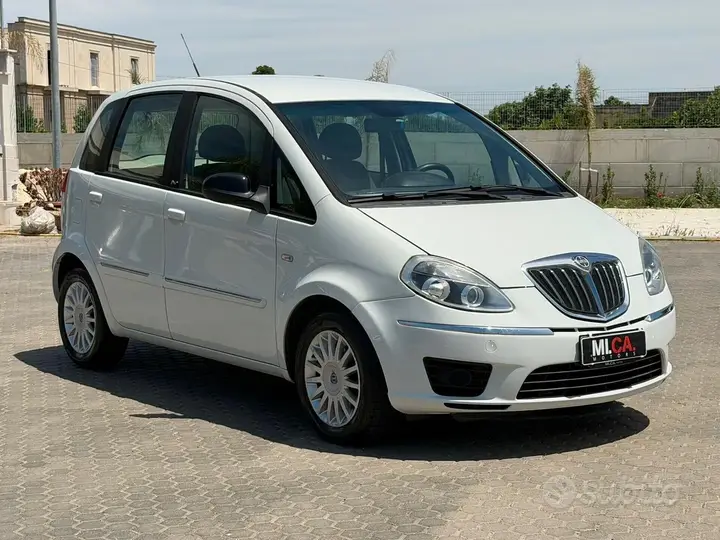 Lancia Musa 2012 photo 4