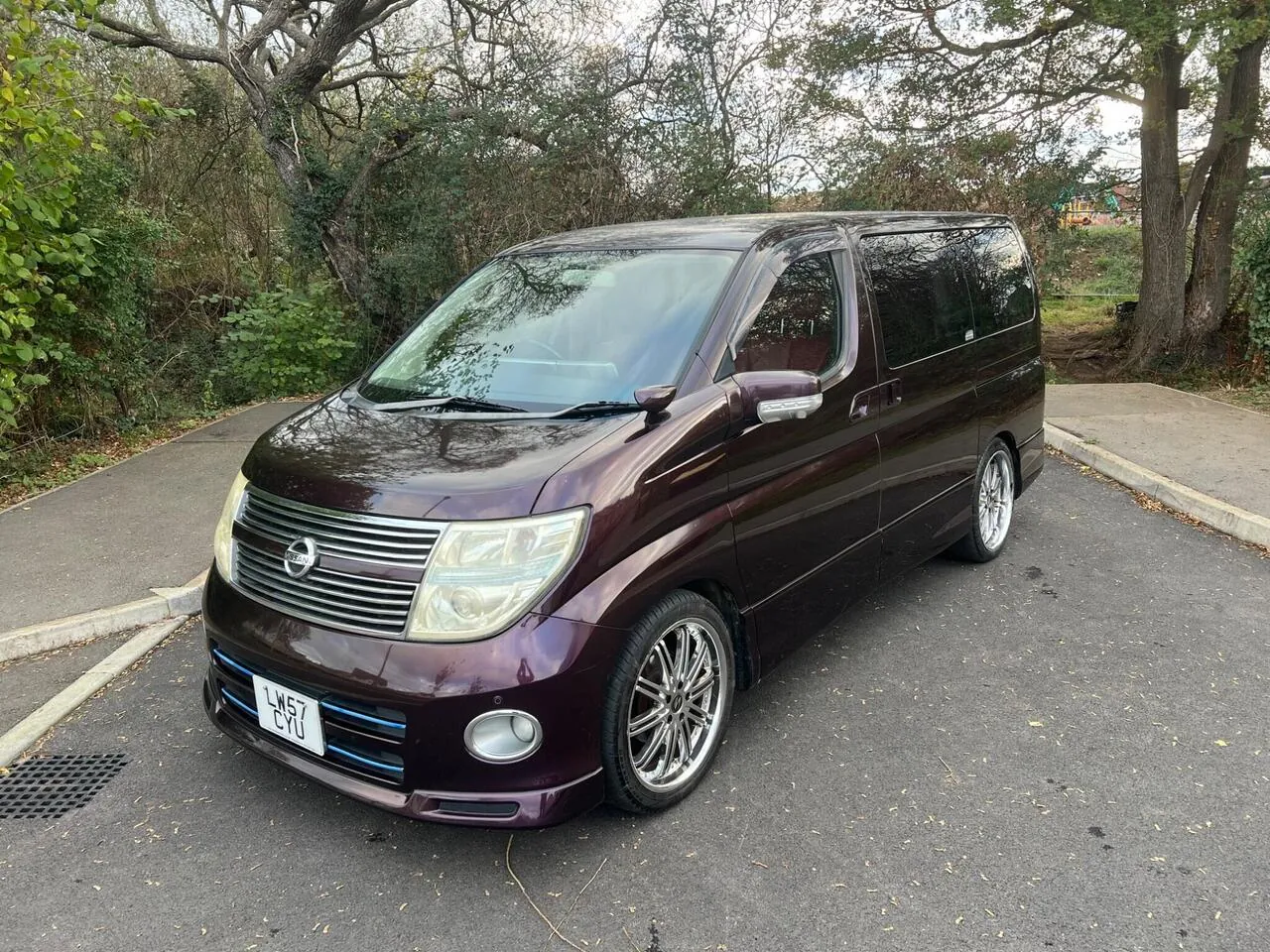 Nissan Elgrand 2008 photo 4