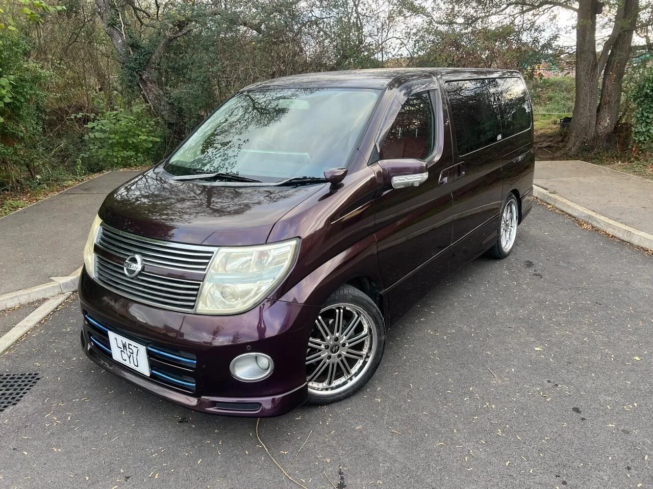 Nissan Elgrand 2008 photo 5