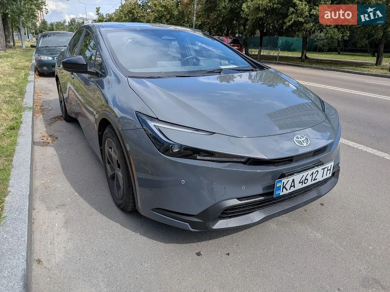 Toyota Prius 2024 photo 2