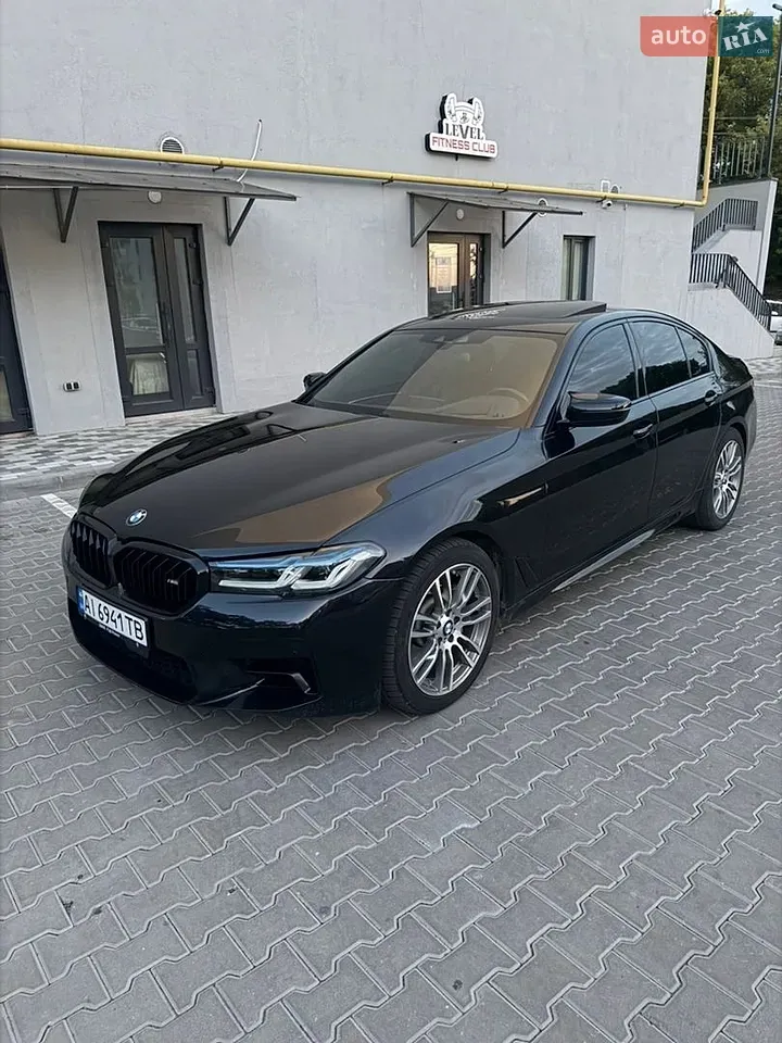 BMW 5 Series 2017 photo 2