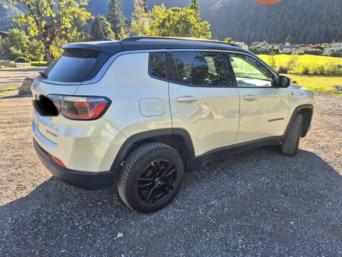 Jeep Compass 2017 photo 3
