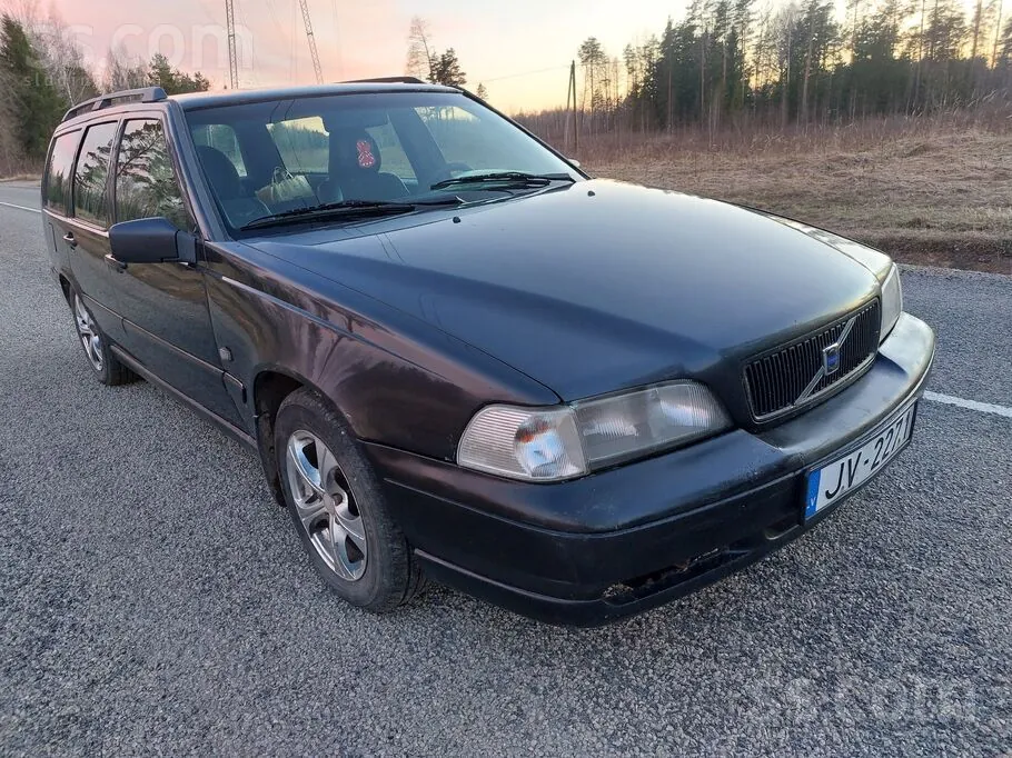 Volvo V70 1999 photo 2