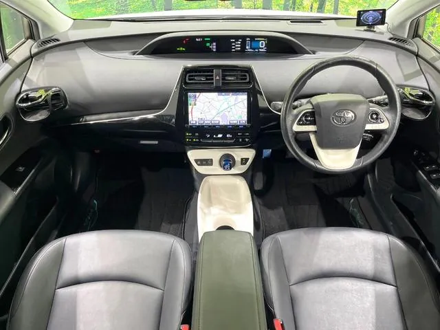 Toyota Prius 2016 photo 2