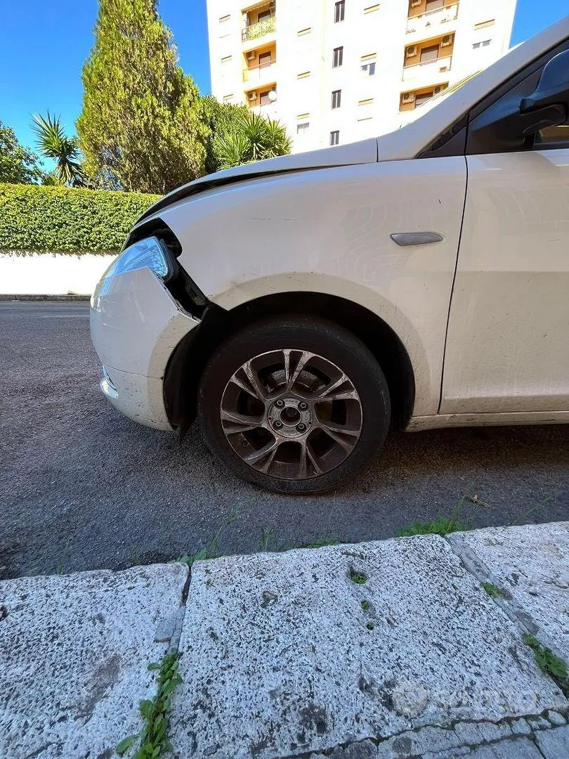 Lancia Ypsilon 2016 photo 5