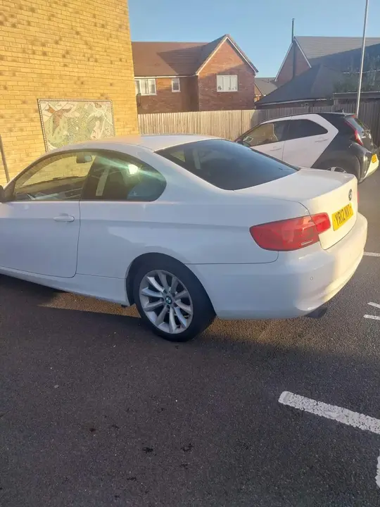 BMW 3 Series 2012 photo 4