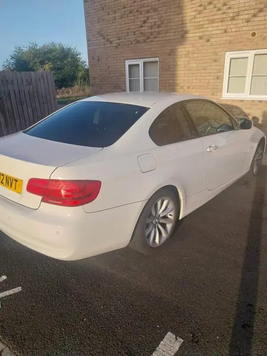 BMW 3 Series 2012 photo 5