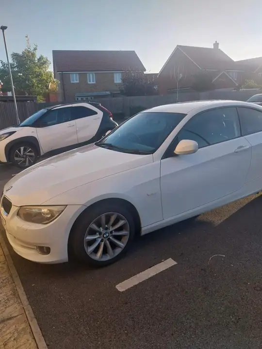BMW 3 Series 2012 photo 3