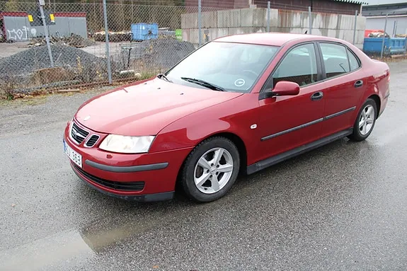 Saab 9-3 2005 photo 2