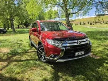 Mitsubishi Outlander 2018 photo 2