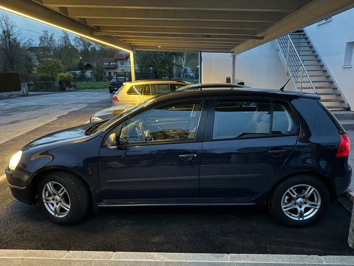 Volkswagen Golf 2008 photo 2