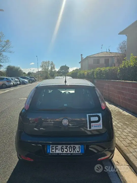 Fiat Punto Evo 2011 photo 2
