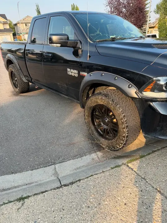 Dodge Ram 1500 2015 photo 2