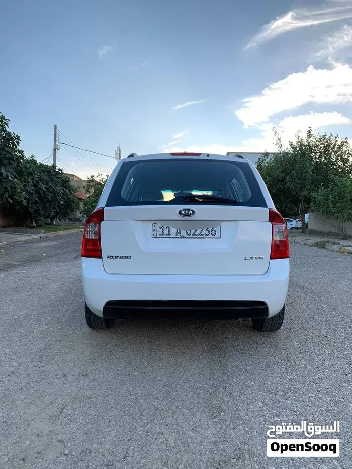 Kia Carens 2008 photo 3