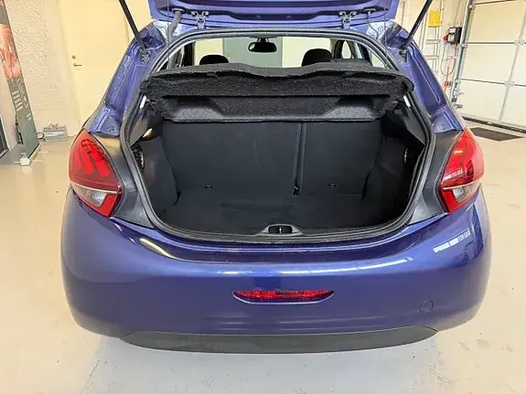 Peugeot 208 2015 photo 5
