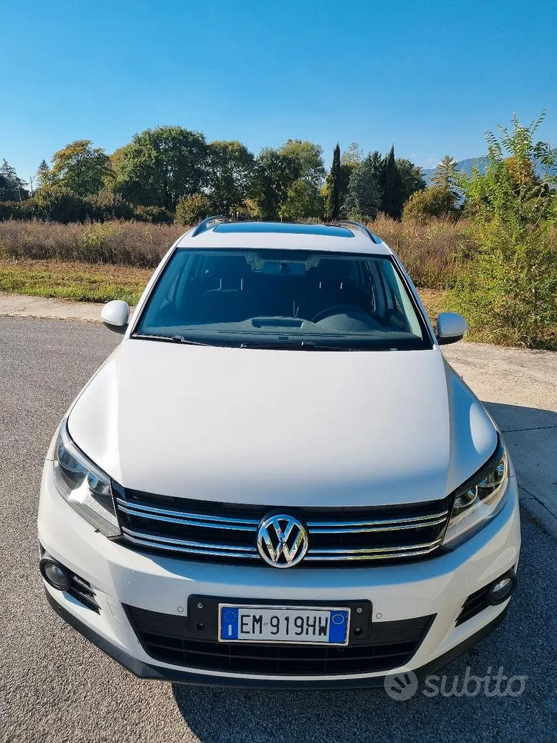 Volkswagen Tiguan 2012 photo 2
