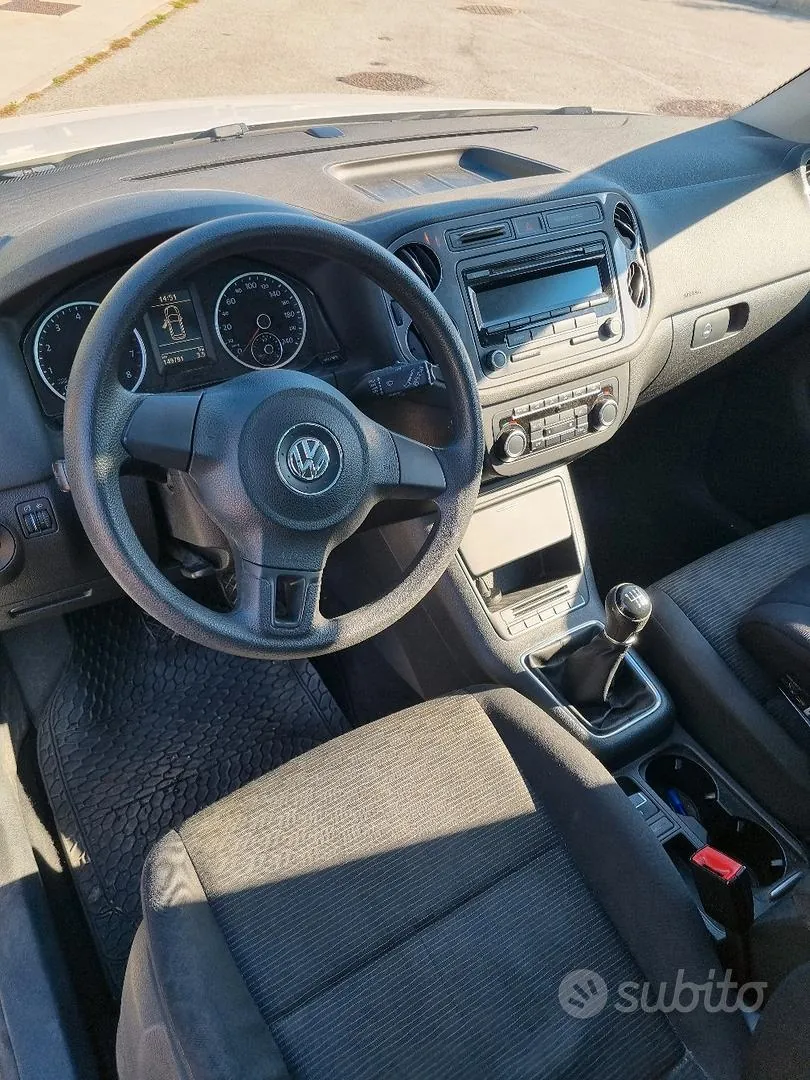 Volkswagen Tiguan 2012 photo 5
