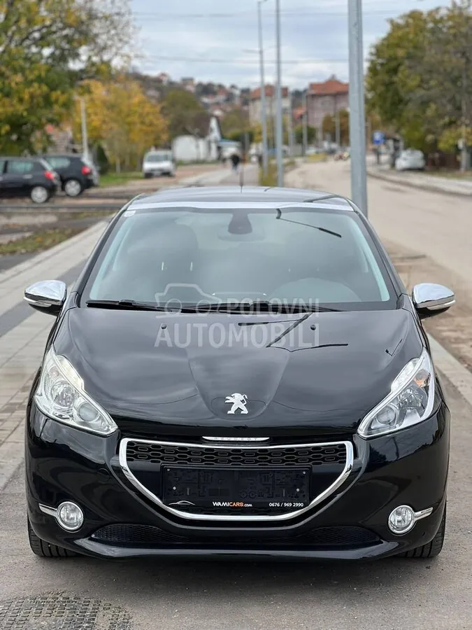 Peugeot 208 2012 photo 5