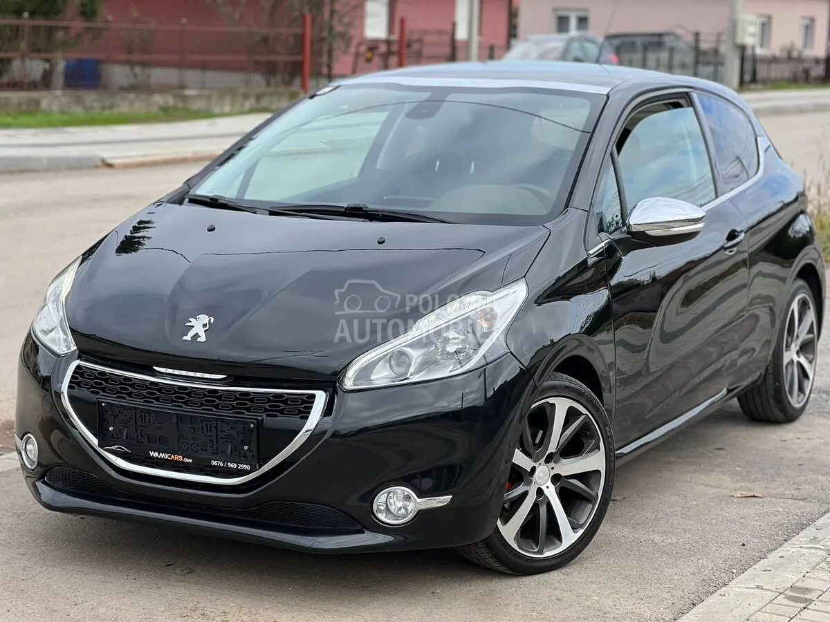 Peugeot 208 2012 photo 2