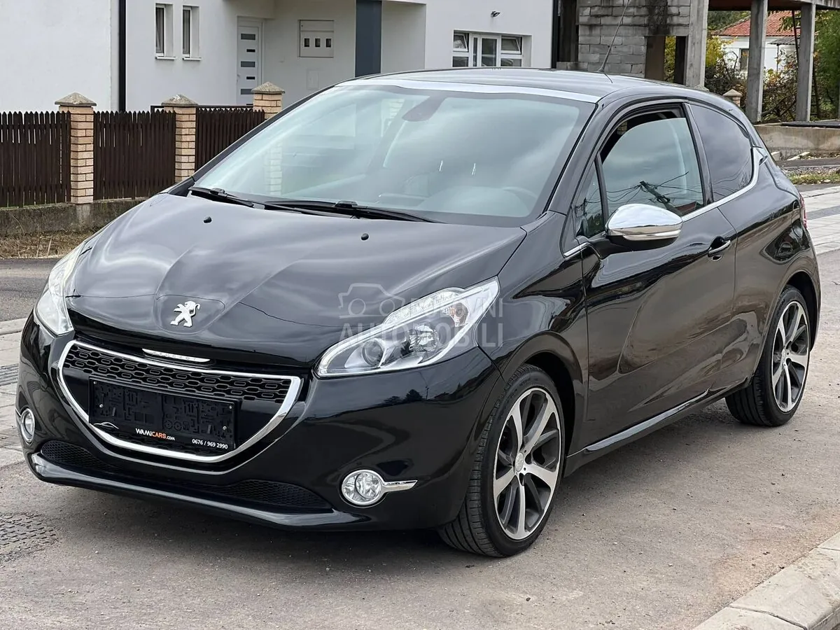 Peugeot 208 2012 photo 3