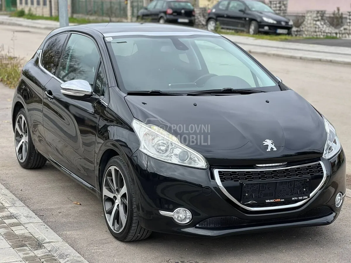 Peugeot 208 2012 photo 4
