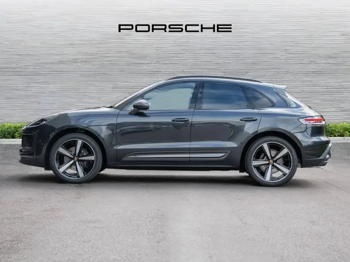 Porsche Macan 2026 photo 2