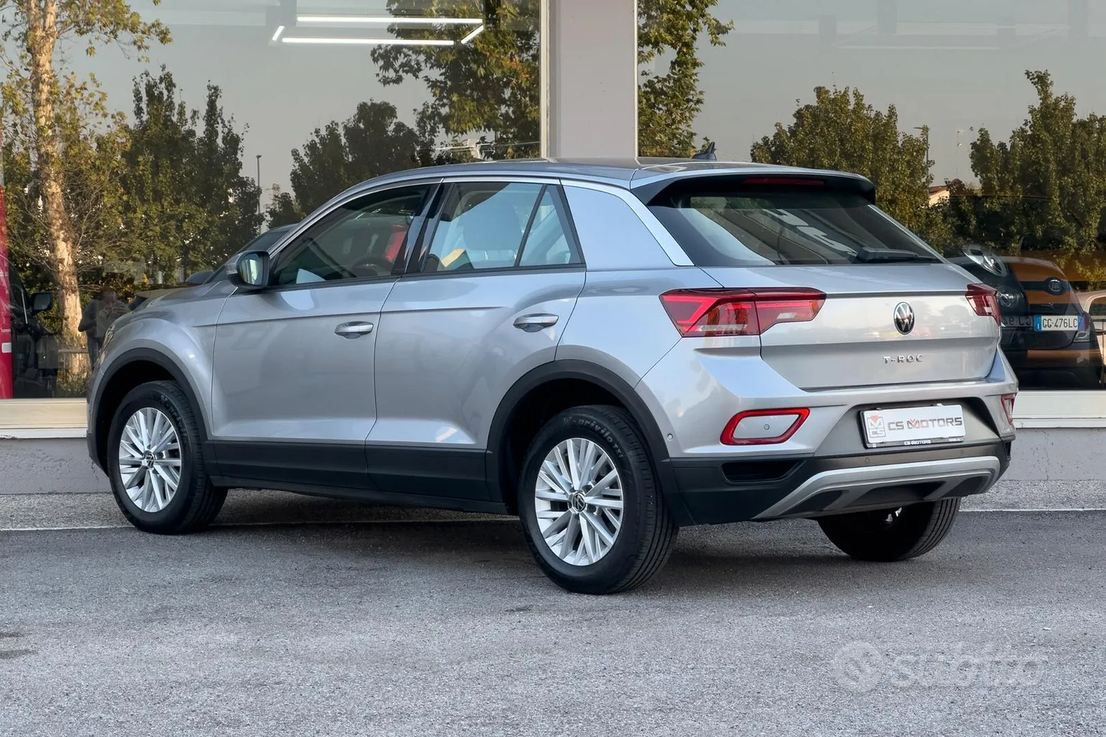 Volkswagen T-Roc 2023 photo 3