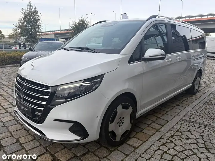 Mercedes-Benz V-Class 2025 photo 3