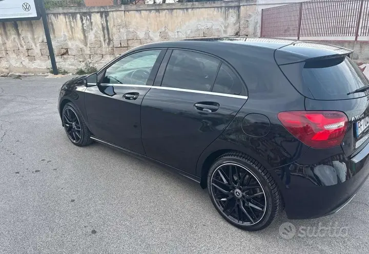 Mercedes-Benz A 2016 photo 4