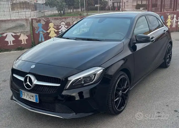 Mercedes-Benz A 2016 photo 2