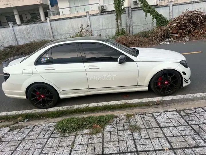 Mercedes-Benz C-Class 2008 photo 2