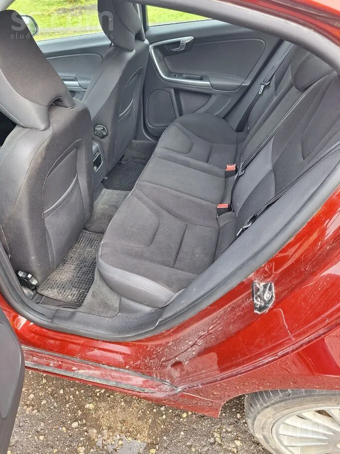 Volvo S60 2011 photo 5