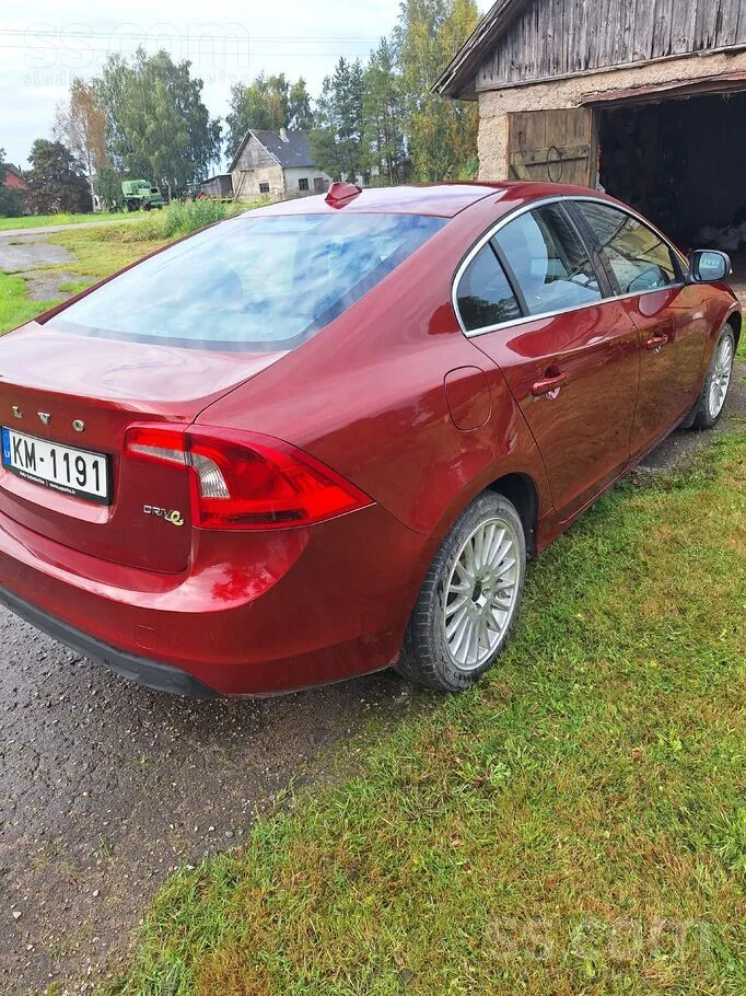 Volvo S60 2011 photo 4