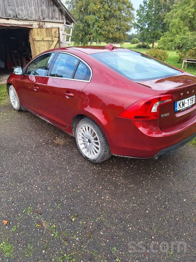 Volvo S60 2011 photo 3